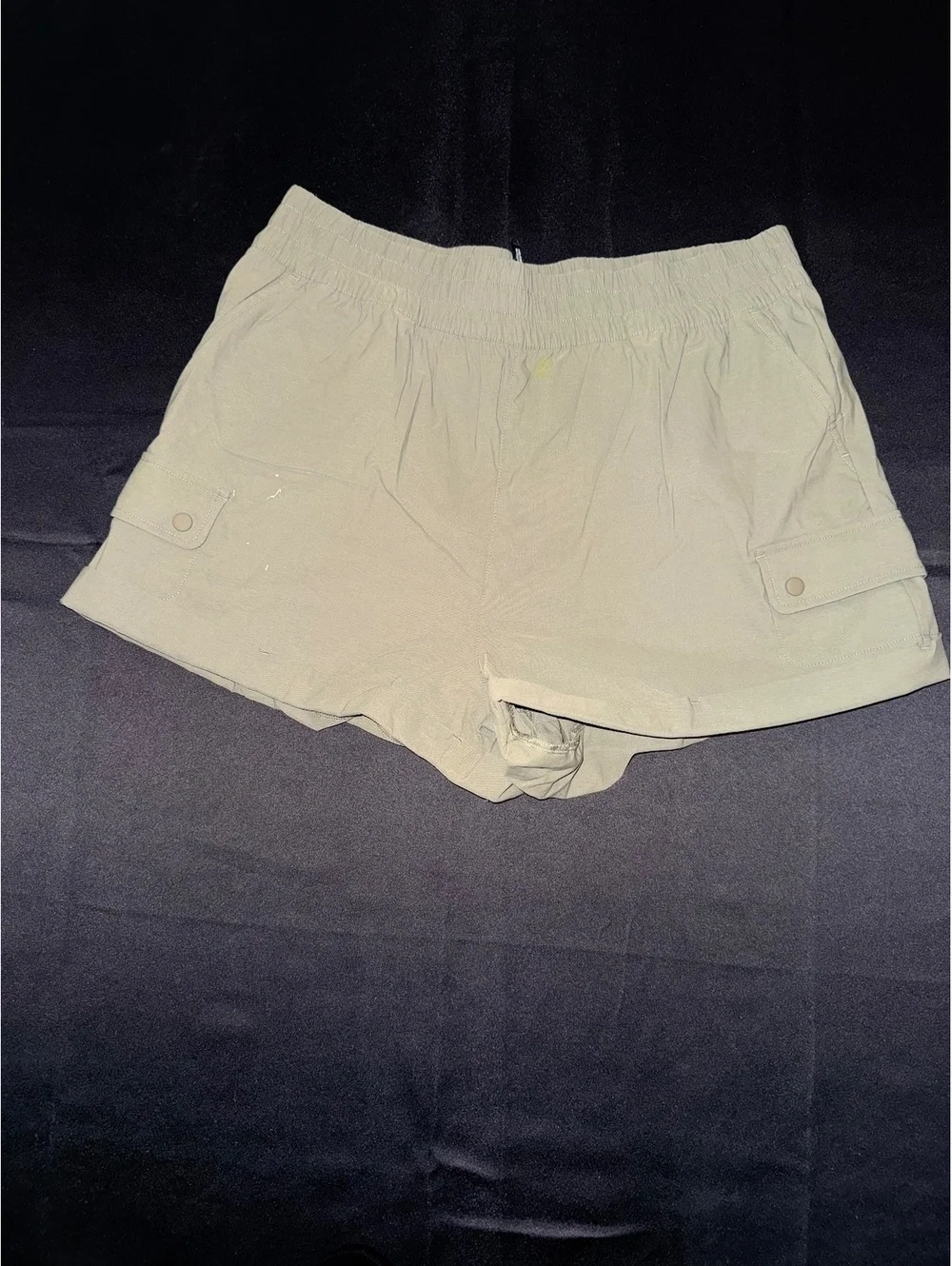 H&M Olive Green Casual Shorts with Elastic Waistband and Pkt